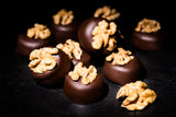 Edel-Marzipan-Walnuss-Praline