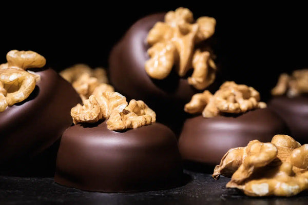 Edel-Marzipan-Walnuss-Praline